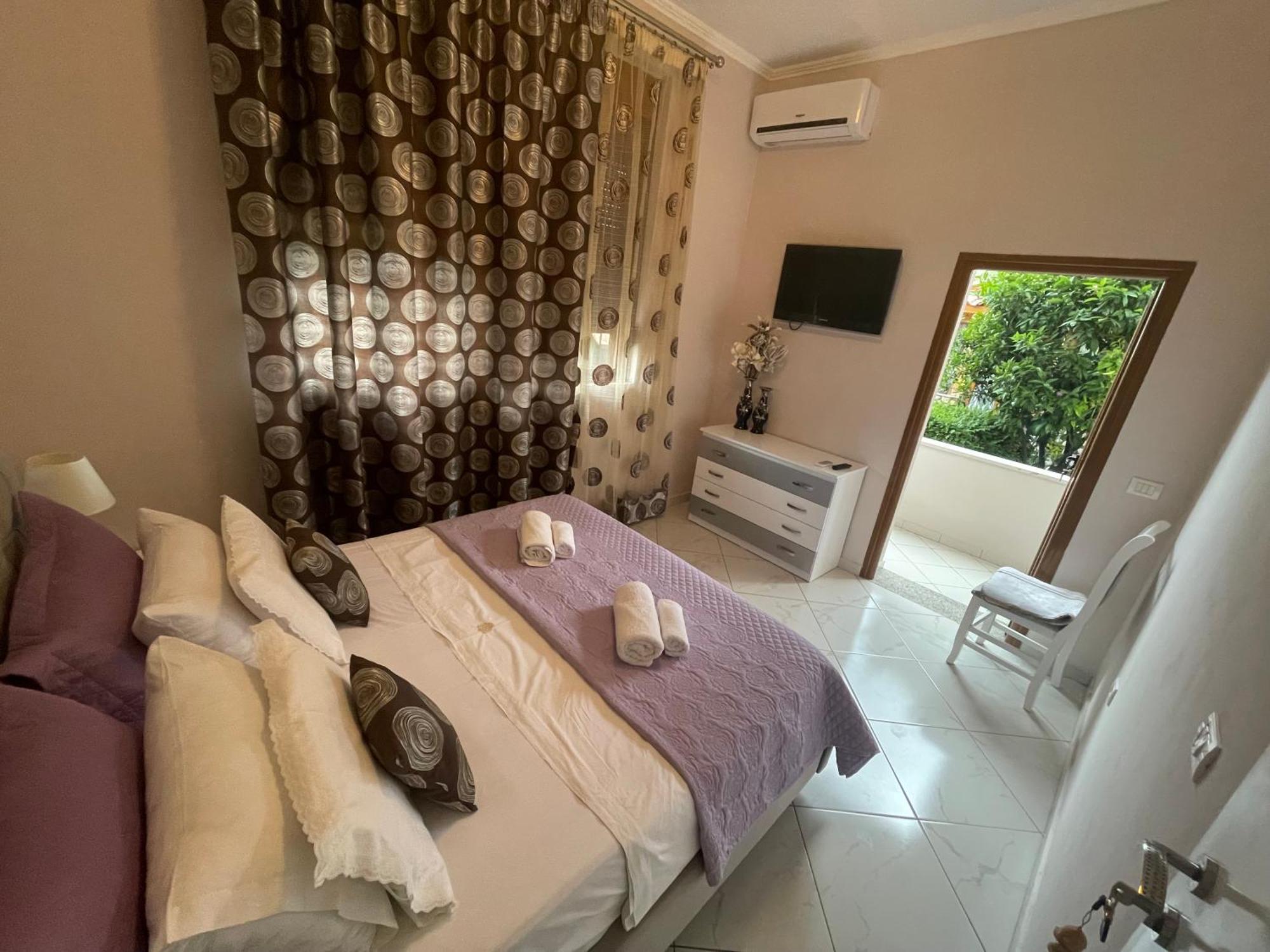 Edgar Hotel Radhimë Екстериор снимка