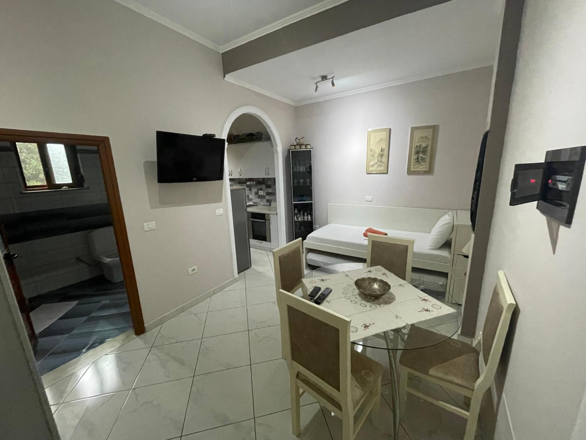 Edgar Hotel Radhimë Екстериор снимка