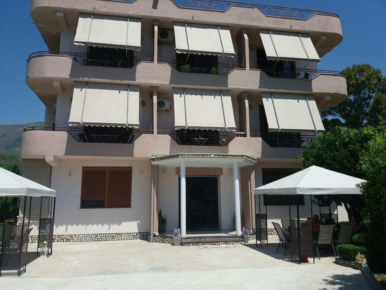 Edgar Hotel Radhimë Екстериор снимка